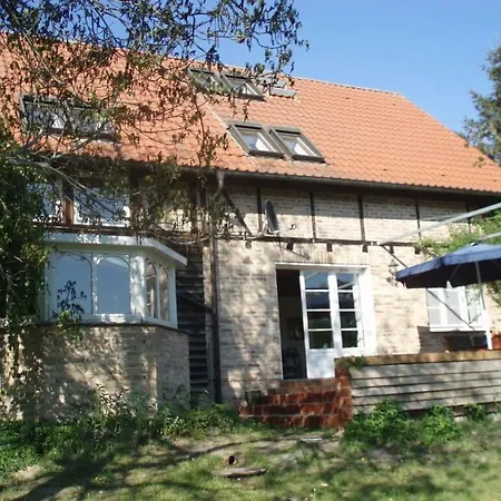 Peter Lassau Modern Retreat * Templin