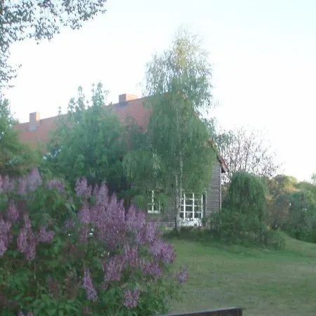 Peter Lassau Modern Retreat Holiday home *