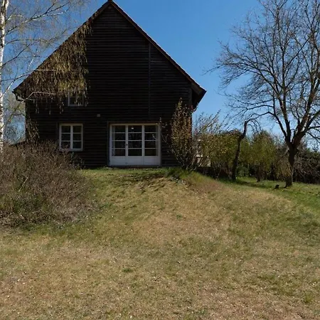 Peter Lassau Modern Retreat *