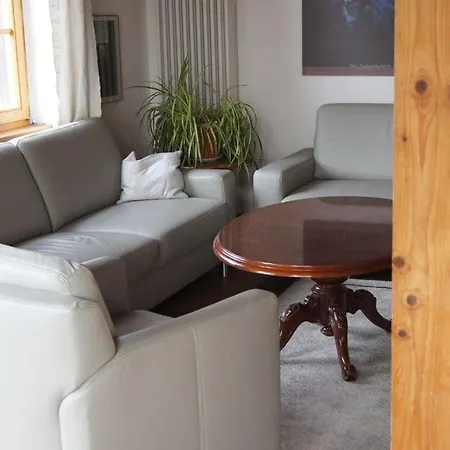 Peter Lassau Modern Retreat