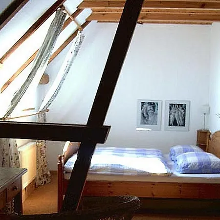 Peter Lassau Modern Retreat Templin