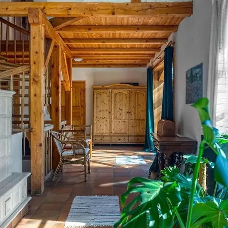 Peter Lassau Modern Retreat Templin