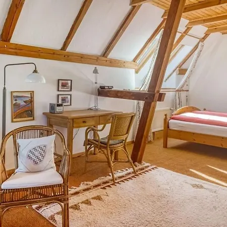 Peter Lassau Modern Retreat