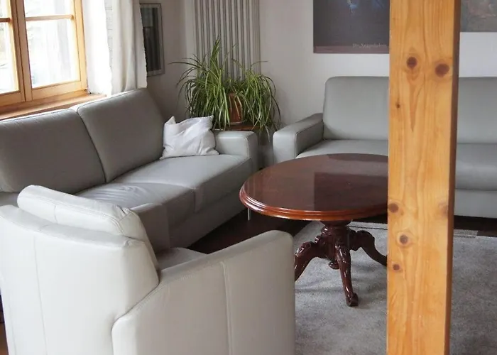 Peter Lassau Modern Retreat