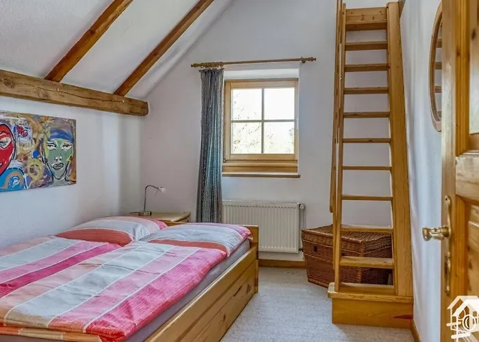 Peter Lassau Modern Retreat