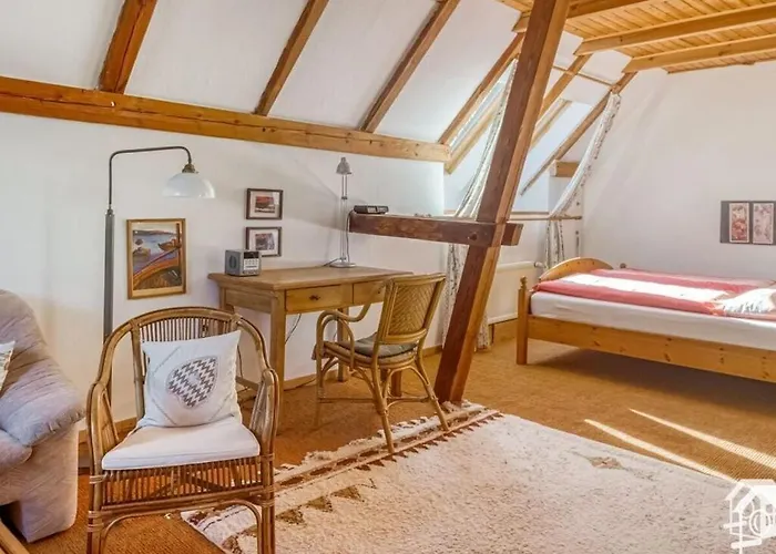 Peter Lassau Modern Retreat